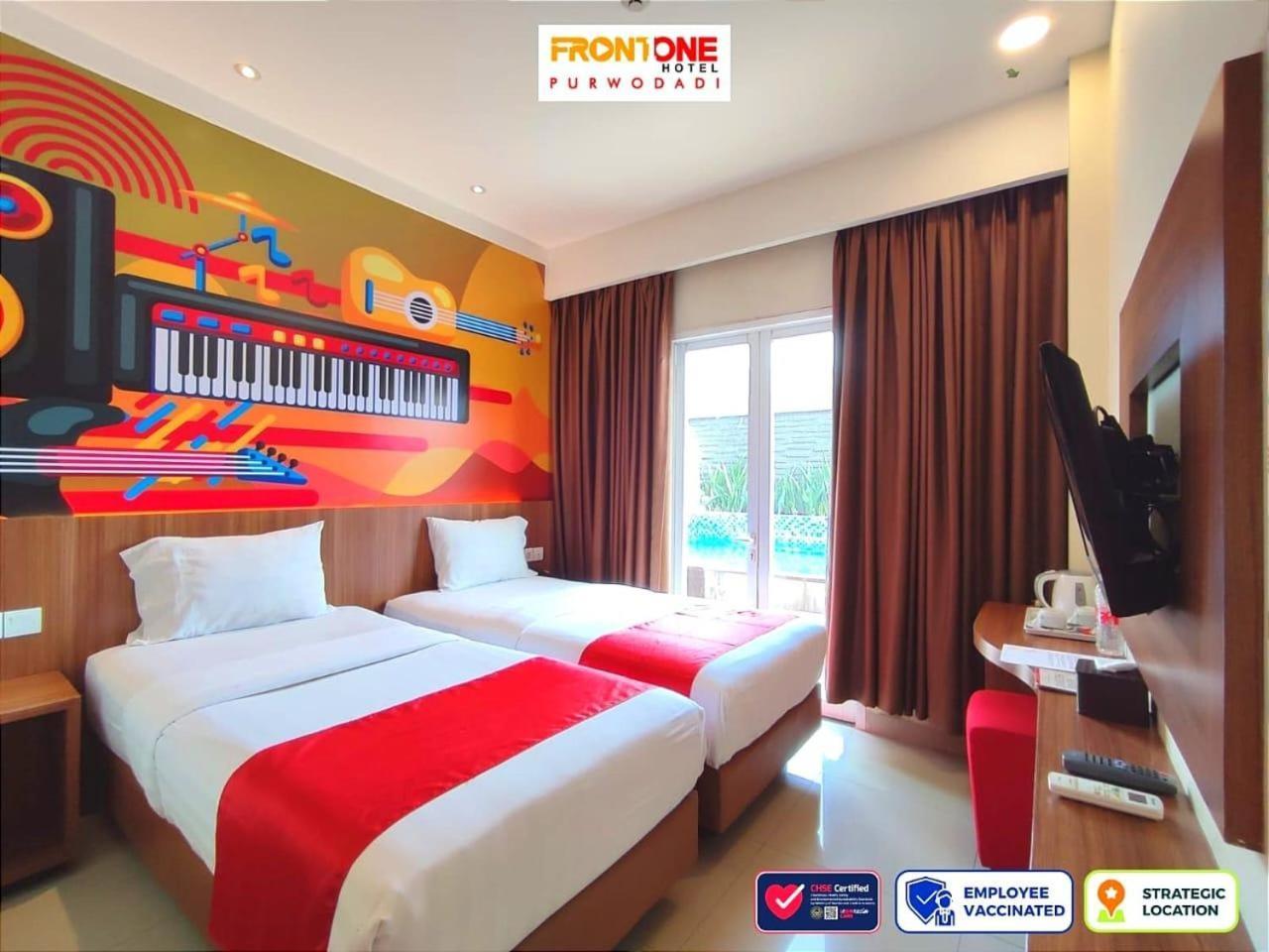 Front One Hotel Purwodadi Purwodadi  Екстериор снимка