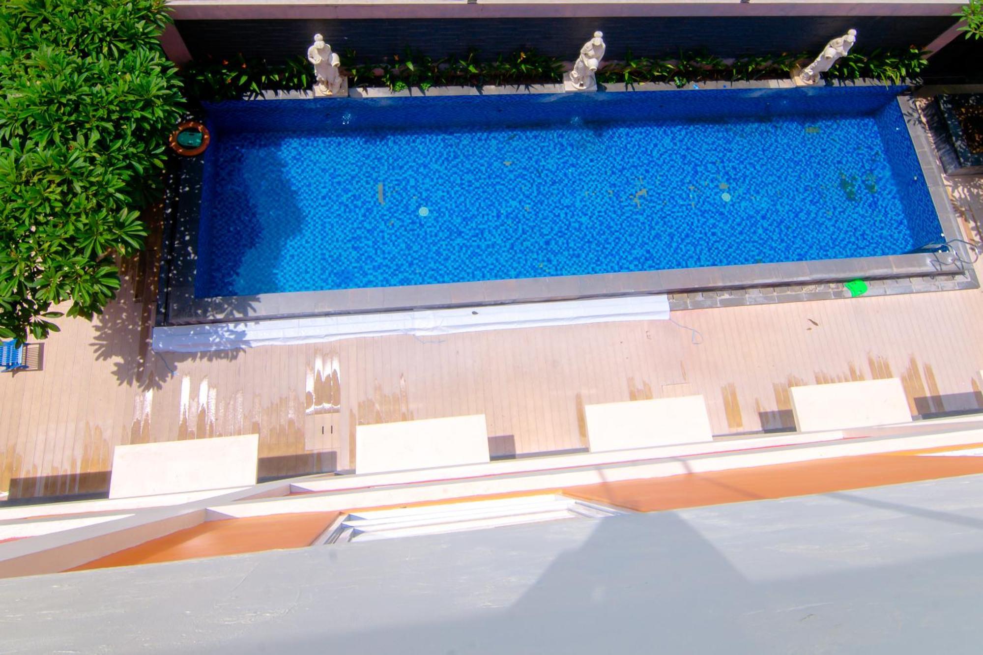 Front One Hotel Purwodadi Purwodadi  Екстериор снимка